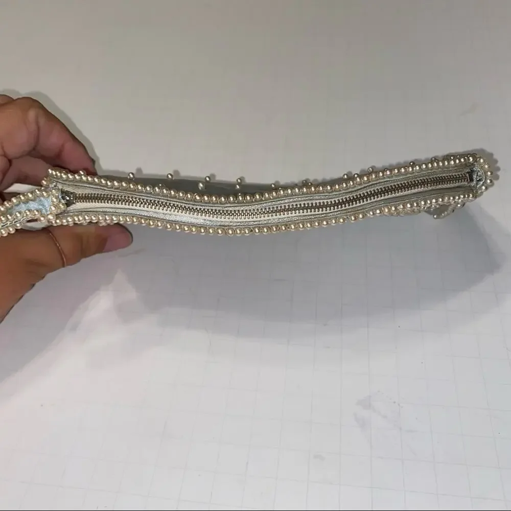 VNTG 70s beaded clutch made in Japan